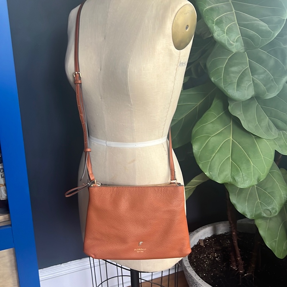 Fiorello Vegan Leather Crossbody Bag - Picture 2 of 13